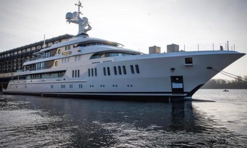Aurora 74m