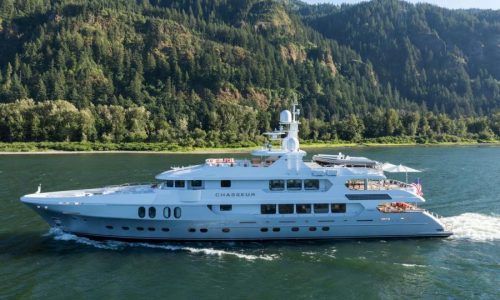Superyacht Chasseur