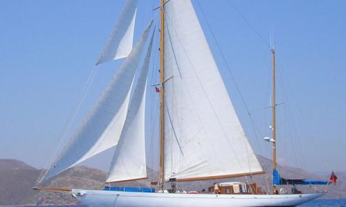 Superyacht Saharet of Tyre 32.43m